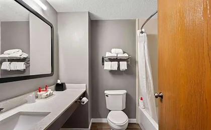 Best Western Fremont/Angola I-80/90 Toll Road