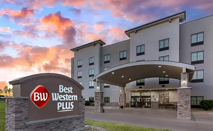 Best Western Plus Williston Hotel & Suites
