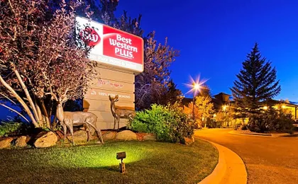 Best Western Plus Deer Park Hotel and Suites