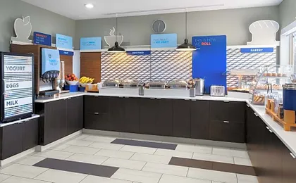 Holiday Inn Express Fort Bragg By IHG