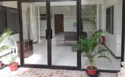 Luna Oslob Travellers Inn