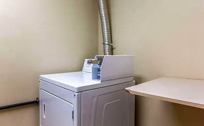 Econo Lodge Inn & Suites Evansville East