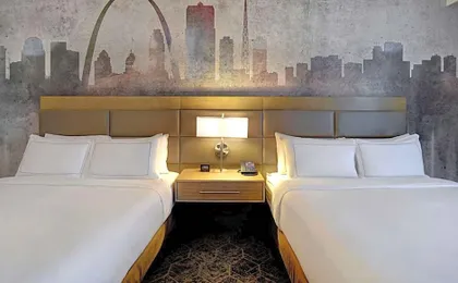 DoubleTree by Hilton St. Louis-Airport
