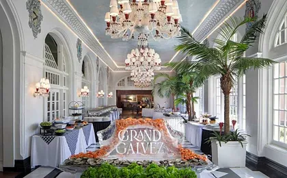 Grand Galvez Resort, Autograph Collection