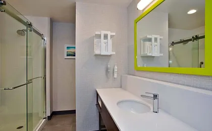 Hampton Inn by Hilton Paris