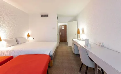 Novotel Mâcon Nord Autoroute du Soleil