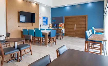 Holiday Inn Express Oakdale By IHG