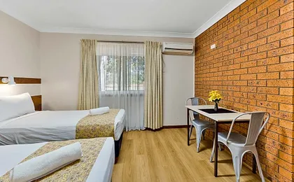 Castlereagh Motor Inn