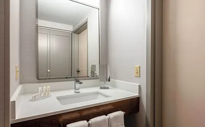 Courtyard by Marriott Columbus Airport