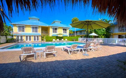 Naples Garden Inn