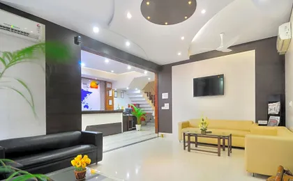 Hotel Sky Rich International