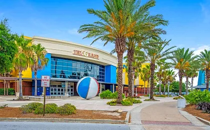 Laketown Wharf 1037