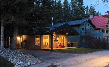 Overlander Mountain Lodge