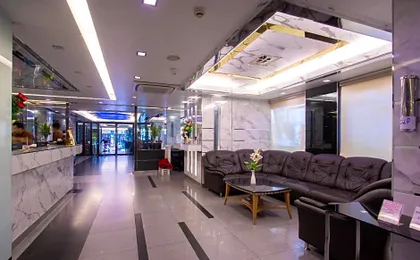 Gusto Pratunam Hotel