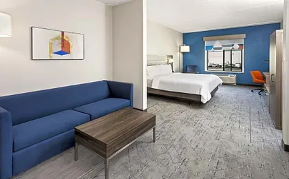 Holiday Inn Express & Suites Chicago West-O'Hare Arpt Area By IHG
