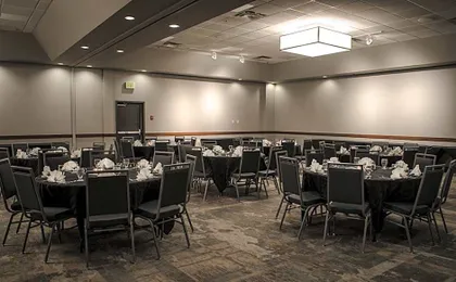 Holiday Inn Fargo By IHG