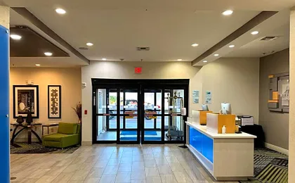 Holiday Inn Express Hotel & Suites Ennis By IHG
