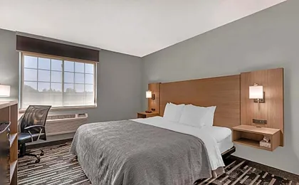Quality Inn Chesterton near Indiana Dunes National Park I-94