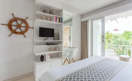 The Green Room Seminyak - Hostel