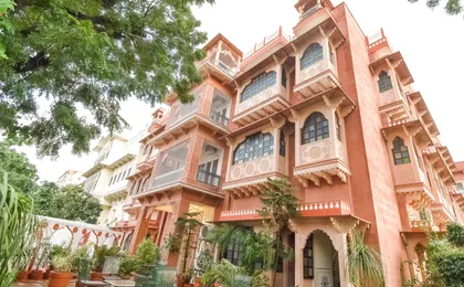 Capital O Palette - Royal Haveli