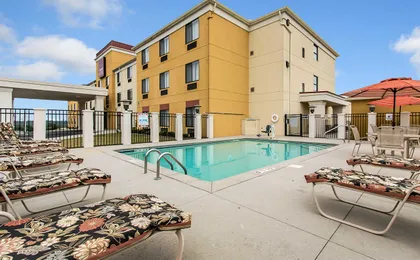 Comfort Suites Cullman I-65 Exit 310