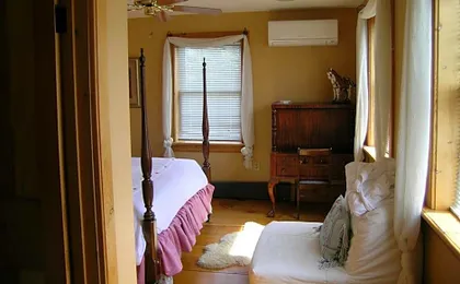 Emilyville Inn