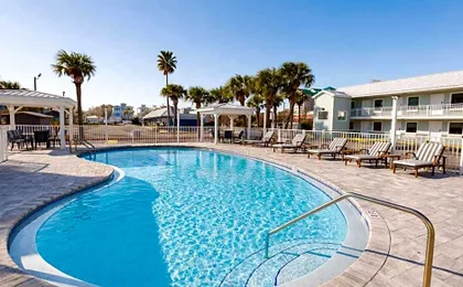 Destin Inn & Suites