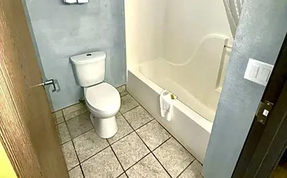 Super 8 by Wyndham Sweet Springs