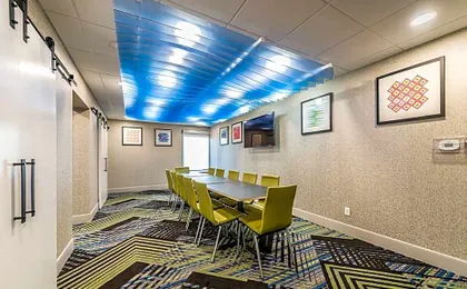 Holiday Inn Express Flint-Campus Area By IHG