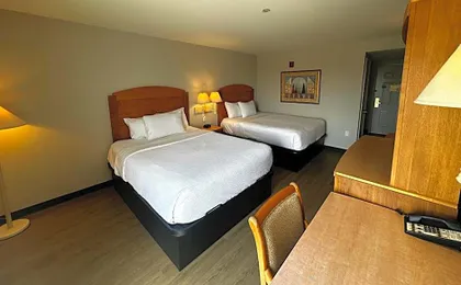 La Quinta Inn & Suites by Wyndham Islip Macarthur Airport