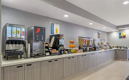 Best Western Plus Fresno Airport Hotel