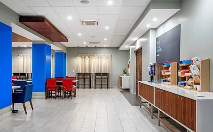 Holiday Inn Express & Suites Santa Ana - Orange County By IHG