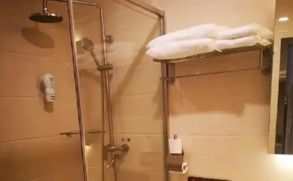 7Days Inn Chain Hotel (Beijing Guomao Sihui East Subway Station)