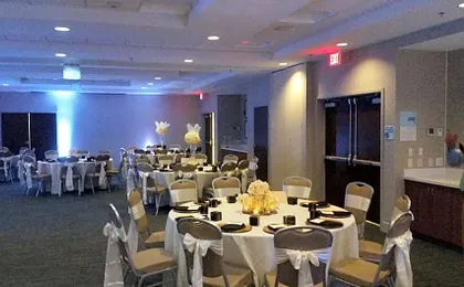 Holiday Inn Express & Suites Lexington Park California By IHG