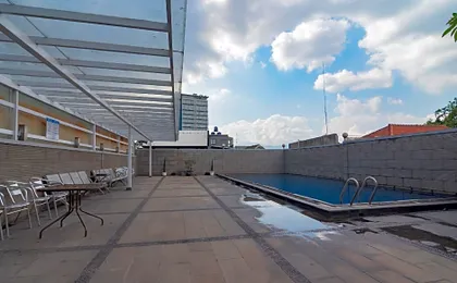 Urbanview Hotel Newton Riau Bandung by RedDoorz