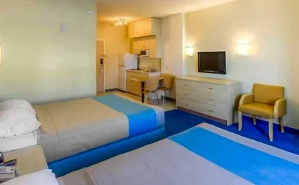 Super 8 by Wyndham Estevan