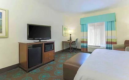 Hampton Inn & Suites Wheeling-The Highlands