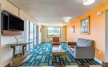 Motel 6-Kenly, NC