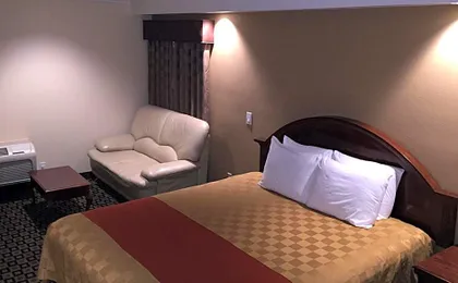 Ontario Inn & Suites