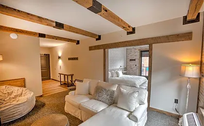 Hotel Crosby