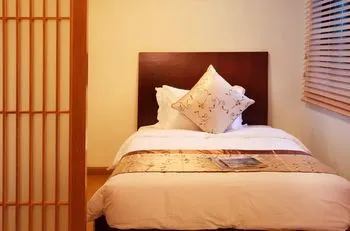 SANYA PAXTON INTERNATIONAL APARTMENT