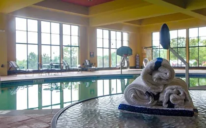 Holiday Inn Hotel Pewaukee-Milwaukee West By IHG