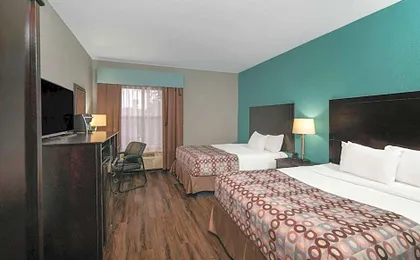 La Quinta Inn & Suites by Wyndham Knoxville East