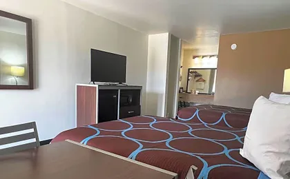 Super 8 by Wyndham Slidell