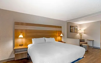 Best Western Plus Heritage Rail Inn Suites