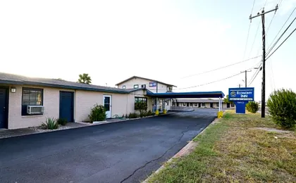 Economy Inn Kingsville, Hwy 77