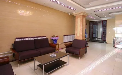 Qingzhu Hotel · Lianhuachi (Xi'an Huimin Street Beidajie Subway Station)