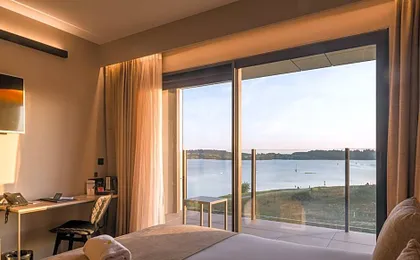 Golden Lakes Hotel