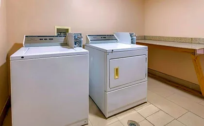 Comfort Inn & Suites Lincoln I-20