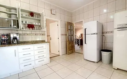Piscina Aquecida, 5 suítes, Bilhar, Varanda Gourmet, 100mts mar